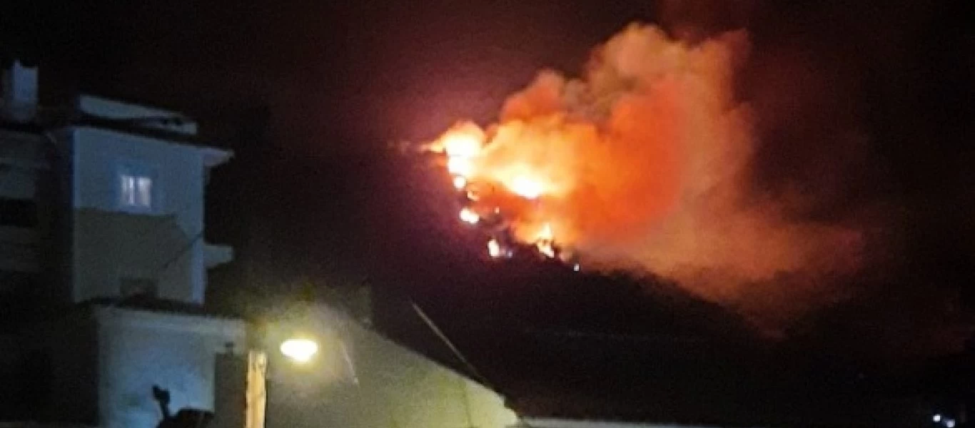 Φωτιά και στο κέντρο αλλοδαπών της Σάμου! - Φόβοι για εξέγερση